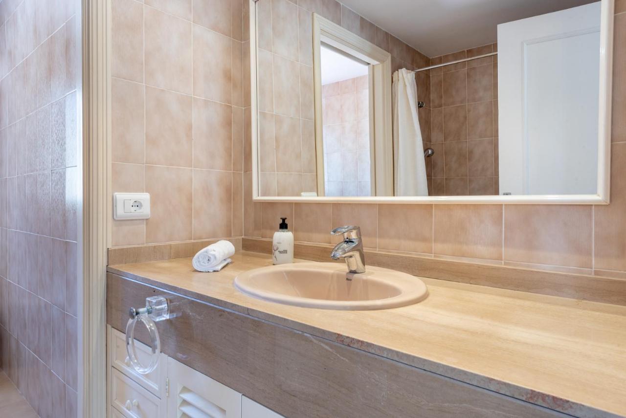 Pins I Mar Apartment Puerto Colom Ngoại thất bức ảnh