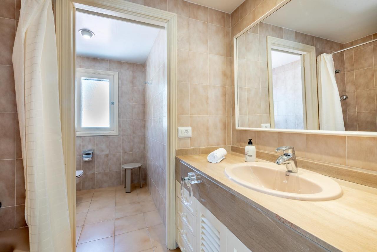 Pins I Mar Apartment Puerto Colom Ngoại thất bức ảnh